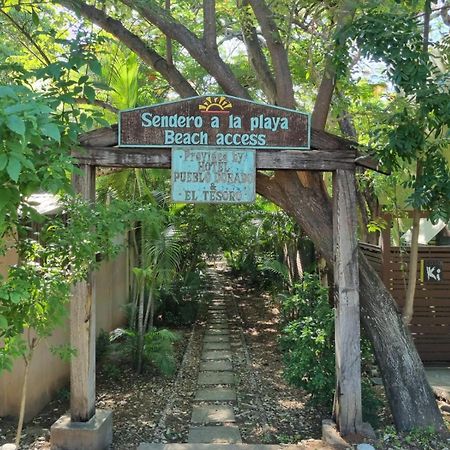 טמארינדו Tsunami Hostel מראה חיצוני תמונה