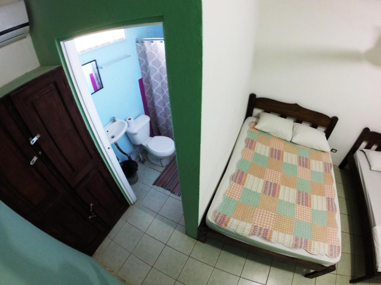 טמארינדו Tsunami Hostel מראה חיצוני תמונה