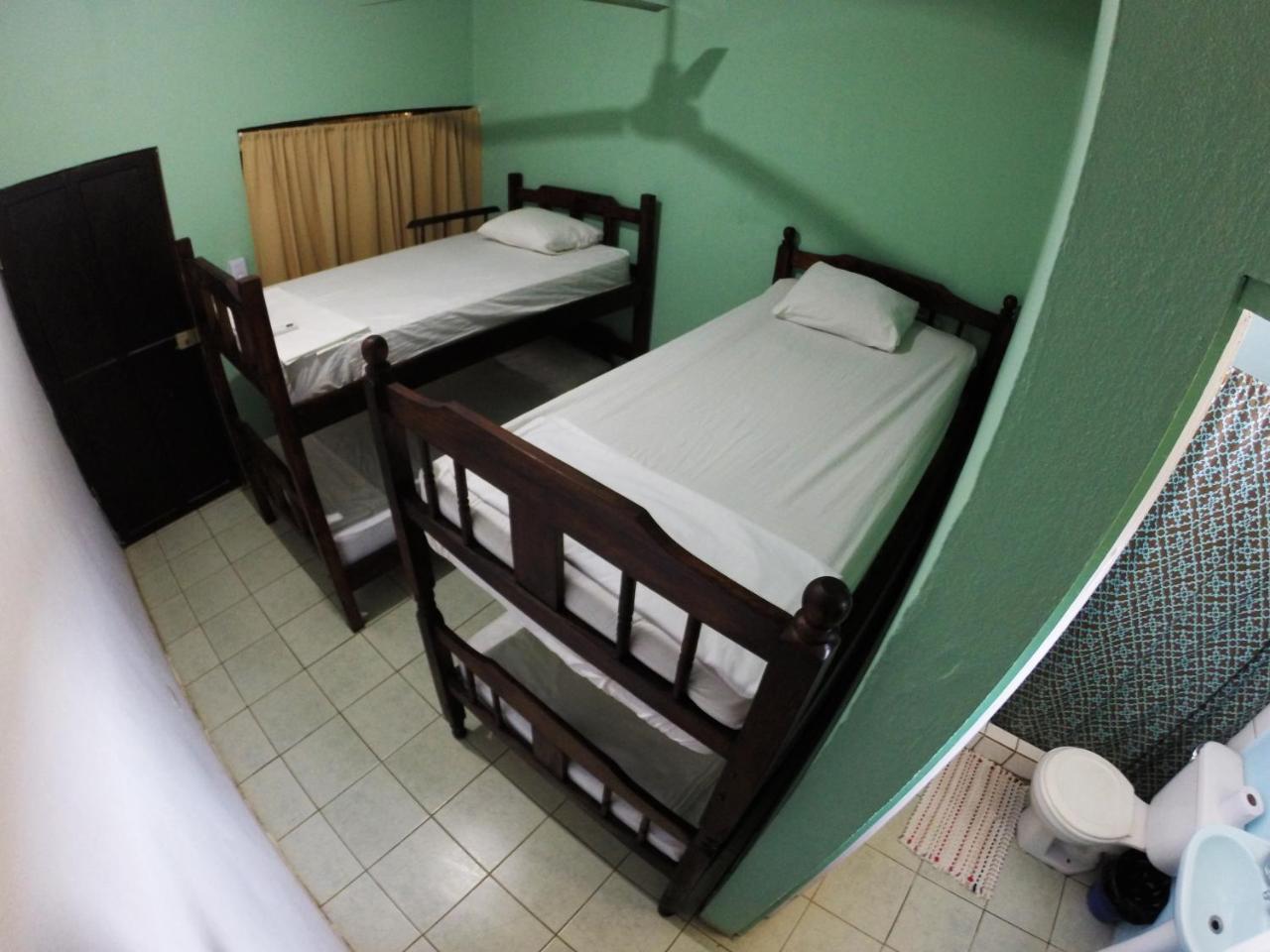 טמארינדו Tsunami Hostel מראה חיצוני תמונה