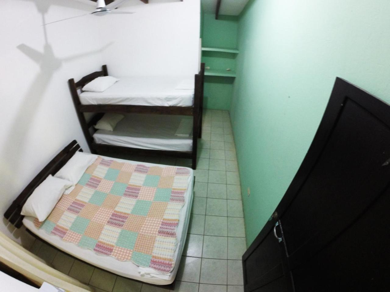 טמארינדו Tsunami Hostel מראה חיצוני תמונה